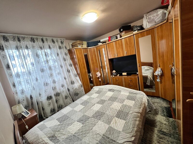 Ferdinand, Obor, 2 camere de vanzare, fara risc, fara urgenta.